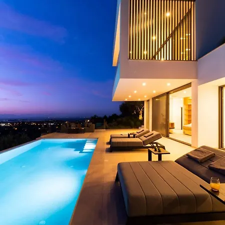 Above The Blue Willa Lefkáda