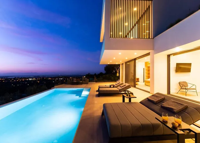 Above The Blue Willa Lefkáda