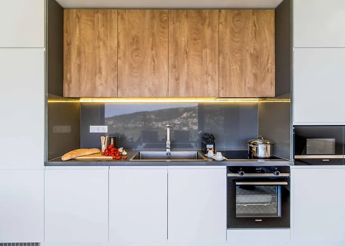 Above The Blue * Lefkáda